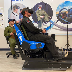 Apprendre à piloter : des recherches de RDDC portent sur l’instruction en réalité virtuelle pour les pilotes