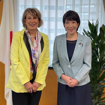 Dr. Nemer with Minister of State for Science and Technology Policy, Takaichi Sanae.