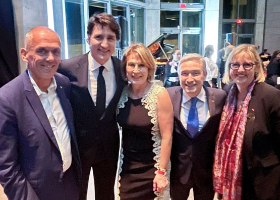 From left to right: Antoine Petit, Chairman and CEO of the Centre National de la Recherche Scientifique; The Right Honourable Justin Trudeau, Prime Minister of Canada; Dr. Mona Nemer, Chief Science Advisor of Canada; The Honourable François-Philippe Champagne, Minister of Innovation, Science and Industry; and Sylvie Retailleau, Minister of Higher Education and Research of France.