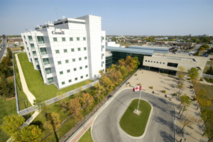 Photo : Le Centre scientifique canadien de santé humaine et animale, à Winnipeg (Manitoba)