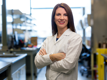 Stéphanie Lavoie, NML Scientist in the lab