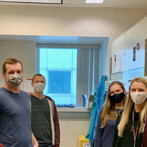 Les héros discrets derrière le test de dépistage en laboratoire de la COVID-19 d’origine canadienne